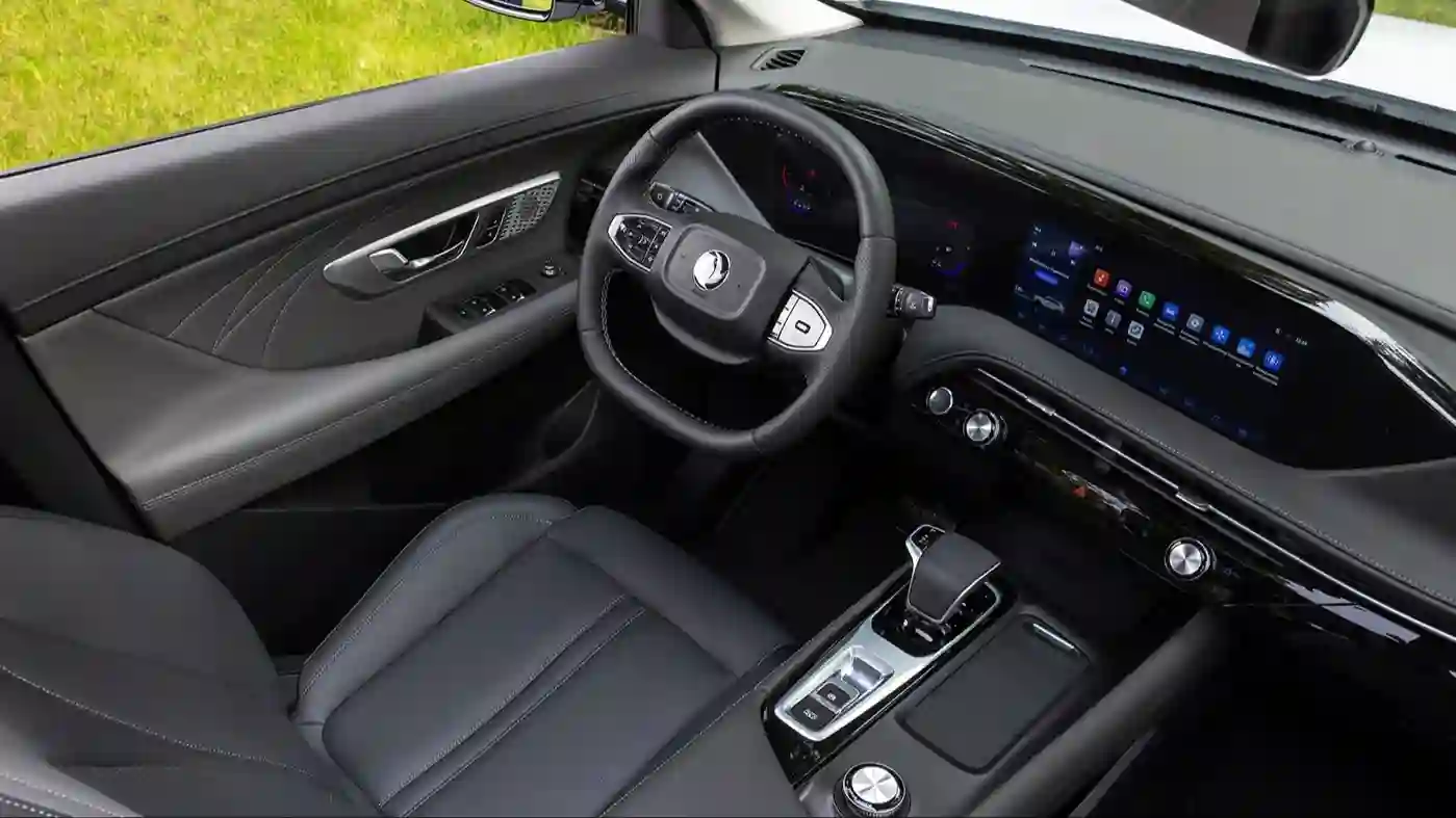 Стартовали продажи флагманского кроссовера Dongfeng HUGE